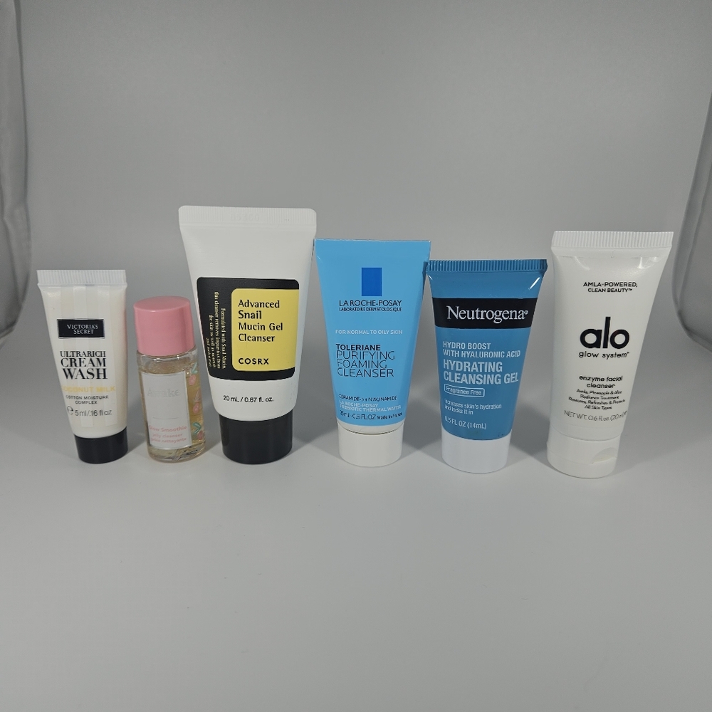 Cleanser Lot (6 DELUXE SAMPLE-SIZES & 1 FREE MYSTERY FULL-SIZE)